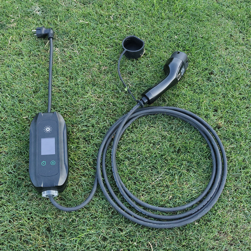 GIZNT 7kW portable EV charger front panel view